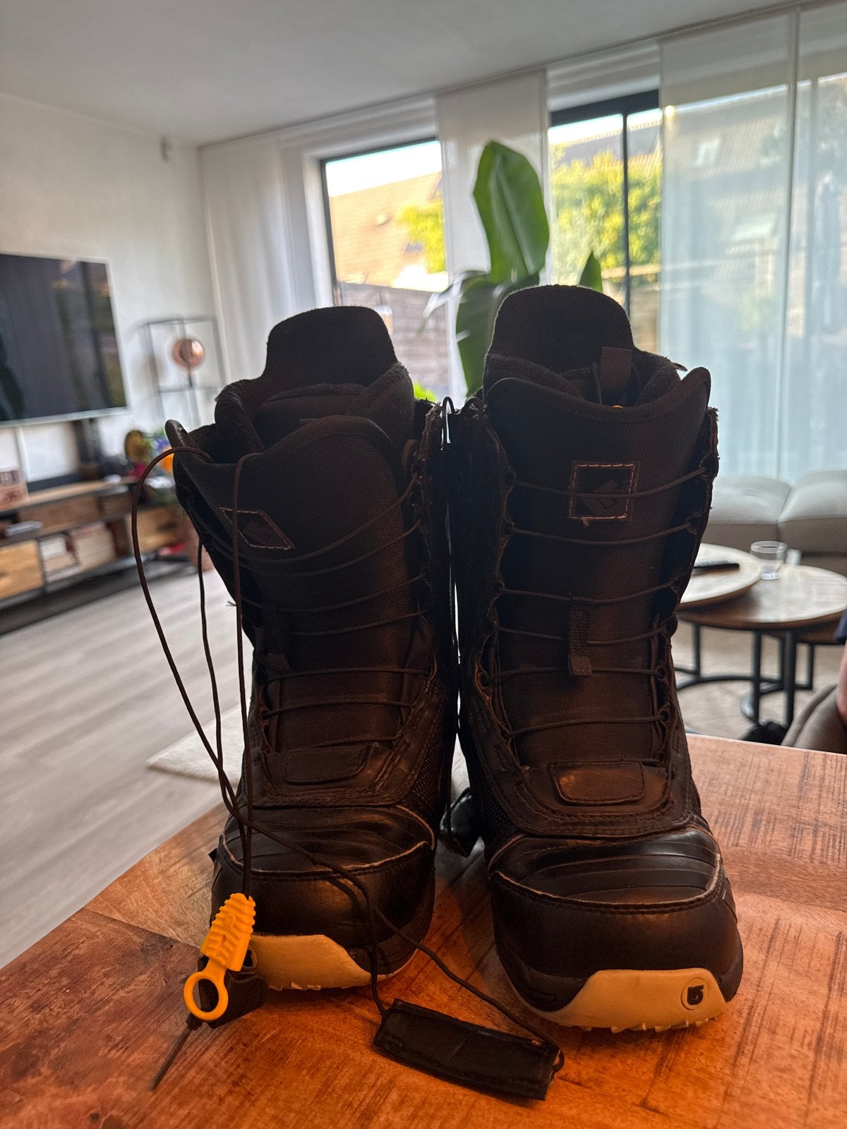 Burton Emerald Snowboardschoenen - Maat 39, Sport en Fitness, Snowboarden, Verzenden, Gebruikt, Snowboots