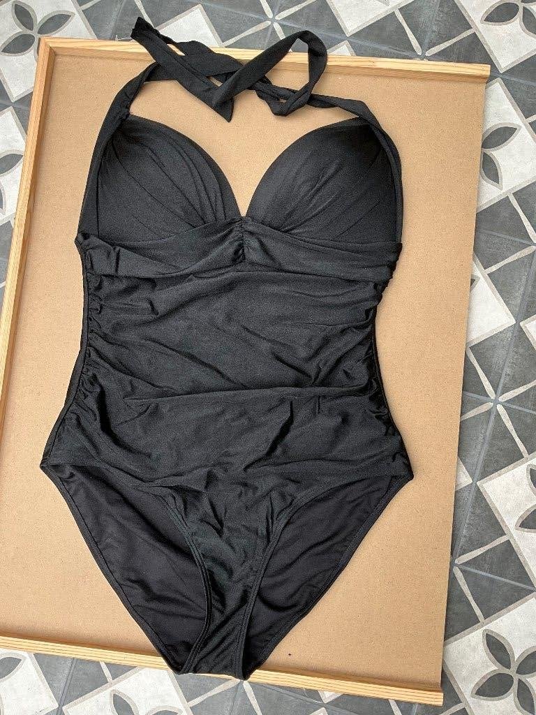 Beachwave corrigerend halter badpak zwart Maat 38, Zwart, Nieuw, Badpak, Ophalen of Verzenden