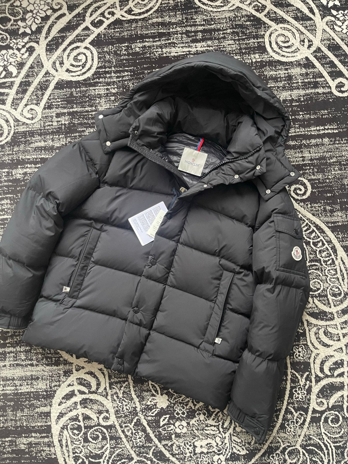 Moncler vezere, Ophalen of Verzenden, Zo goed als nieuw, Overige maten, Zwart