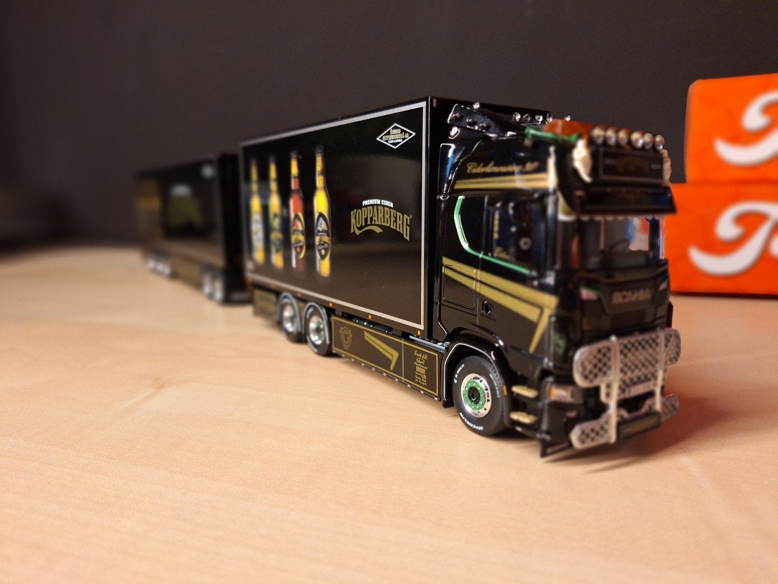 SCANIA S KOPPARBERG FLYTTNINGSBYRA AB ÖREBRO LZV, Verzenden, Nieuw, Bus of Vrachtwagen, Tekno