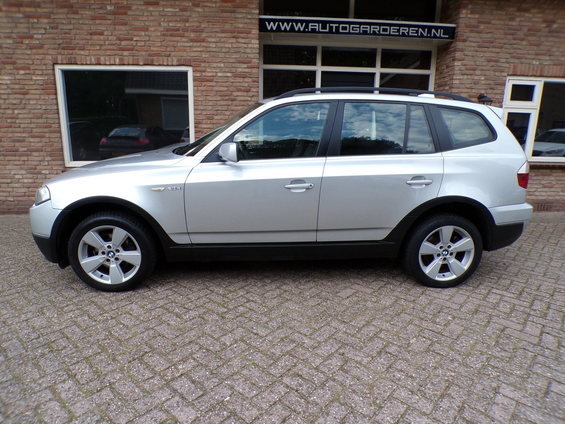 BMW X3 2.0d Introduction Automaat / leder / Navi, Auto's, Automaat, Dealer onderhouden, 15 km/l, Zwart