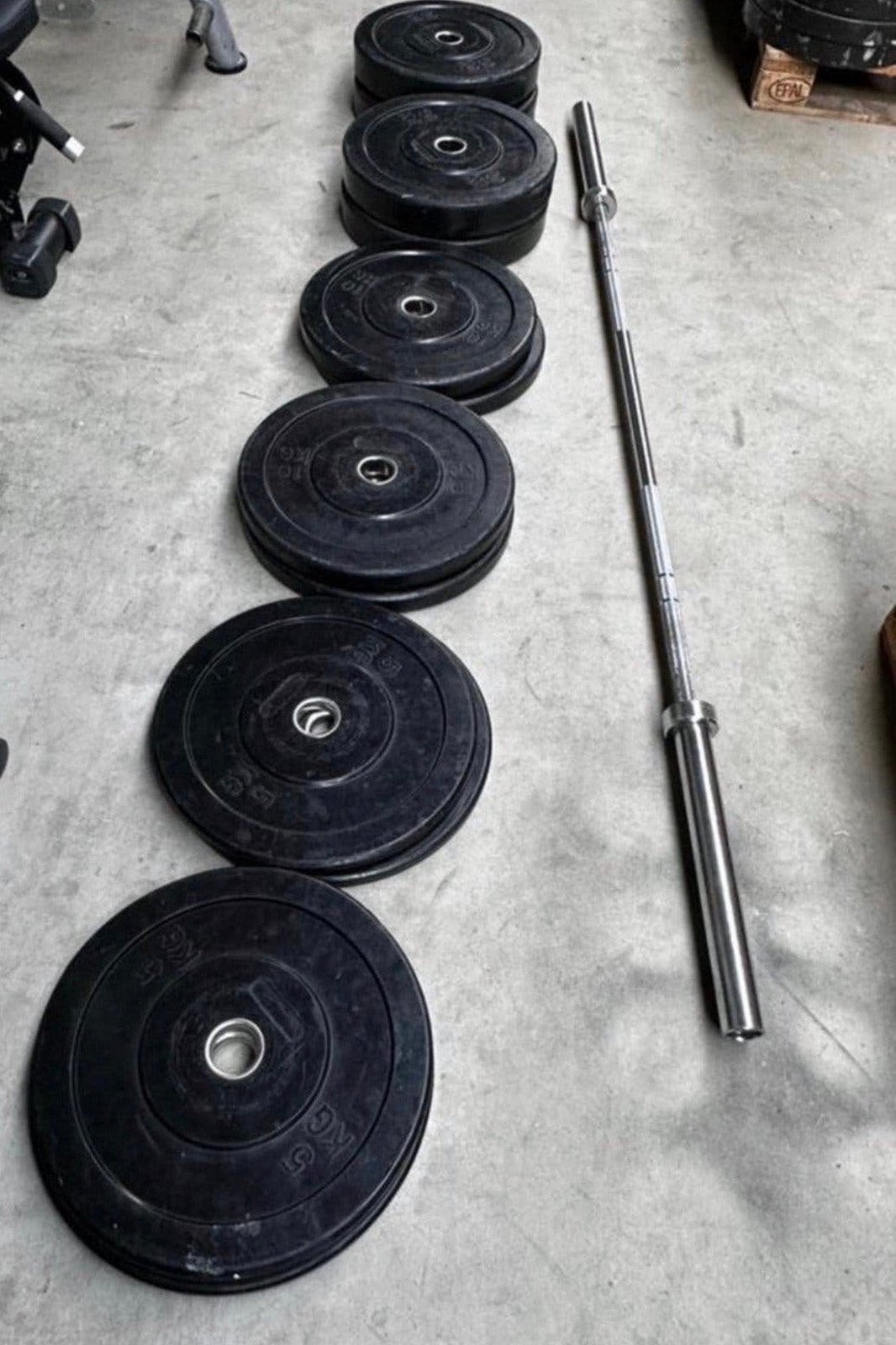 140kg Bumperplates + Olympische Barbell 220cm, Ophalen, Gebruikt, Halterschijven