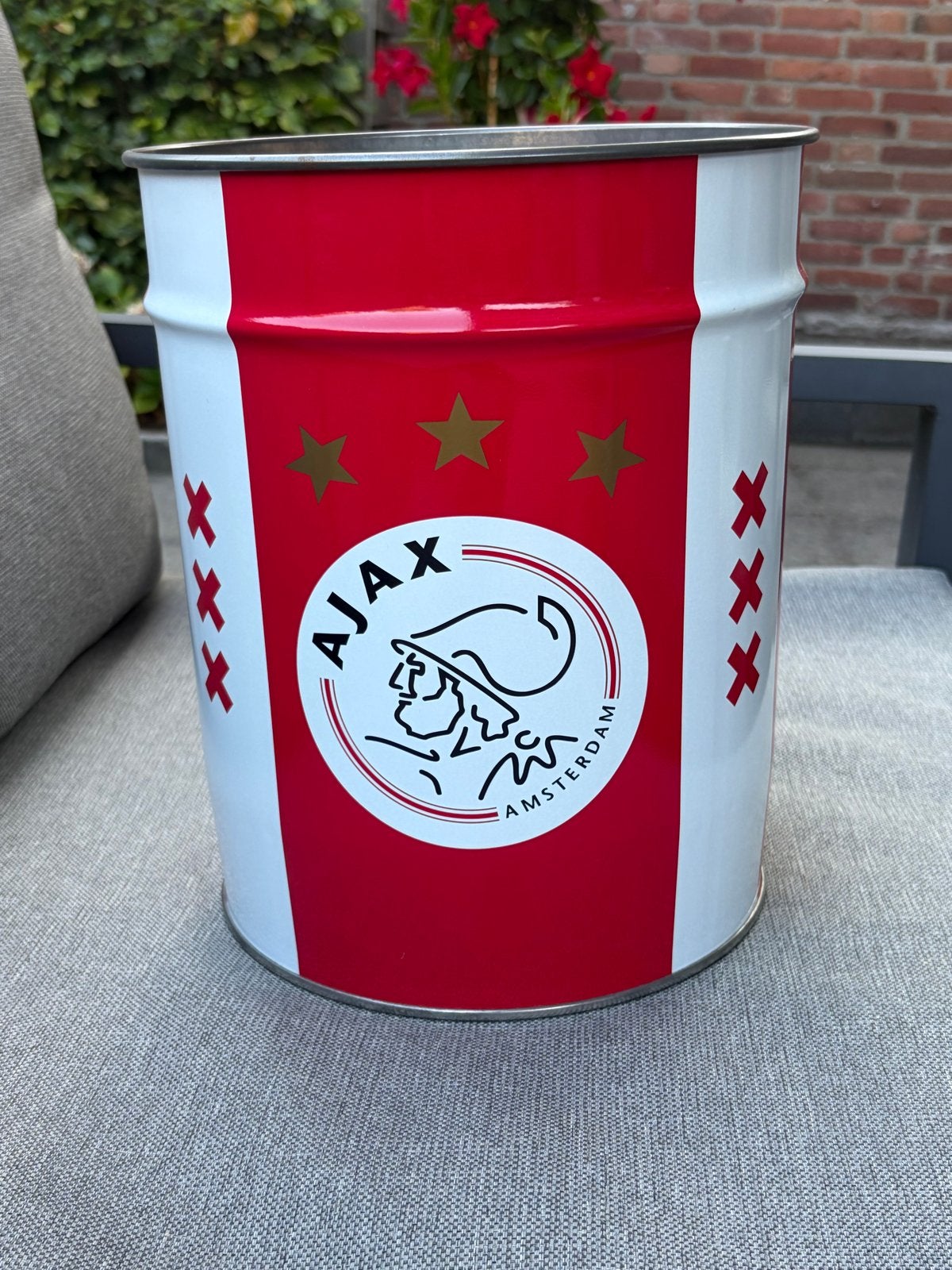 Ajax prullenbak / opbergton, Ophalen of Verzenden, Zo goed als nieuw, Rood, Metaal