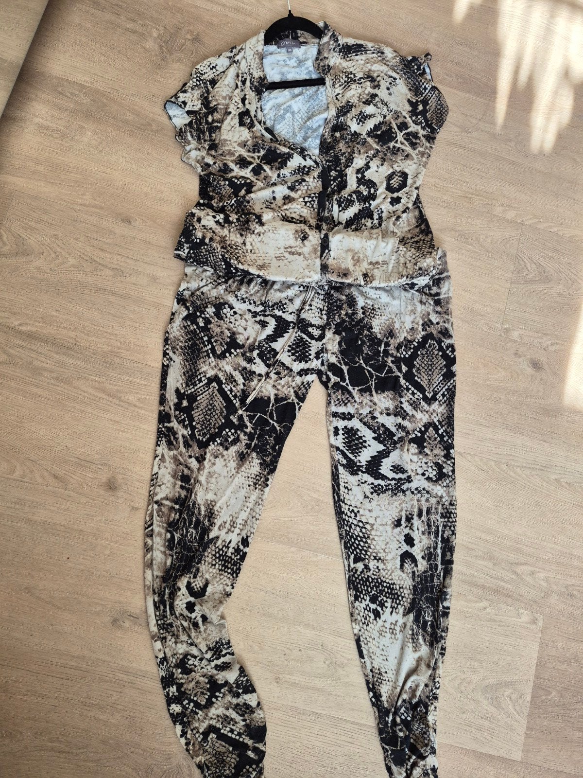 geisha jumpsuit xl-xxl croco snake print casual comfy wear, Maat 46/48 (XL) of groter, Ophalen of Verzenden, Zo goed als nieuw