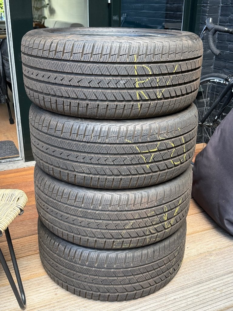 Z.g.a.n.Vredestein Quatrac Pro+ All-Season banden 245/45/R18, Ophalen, 18 inch, All Season, Band(en)