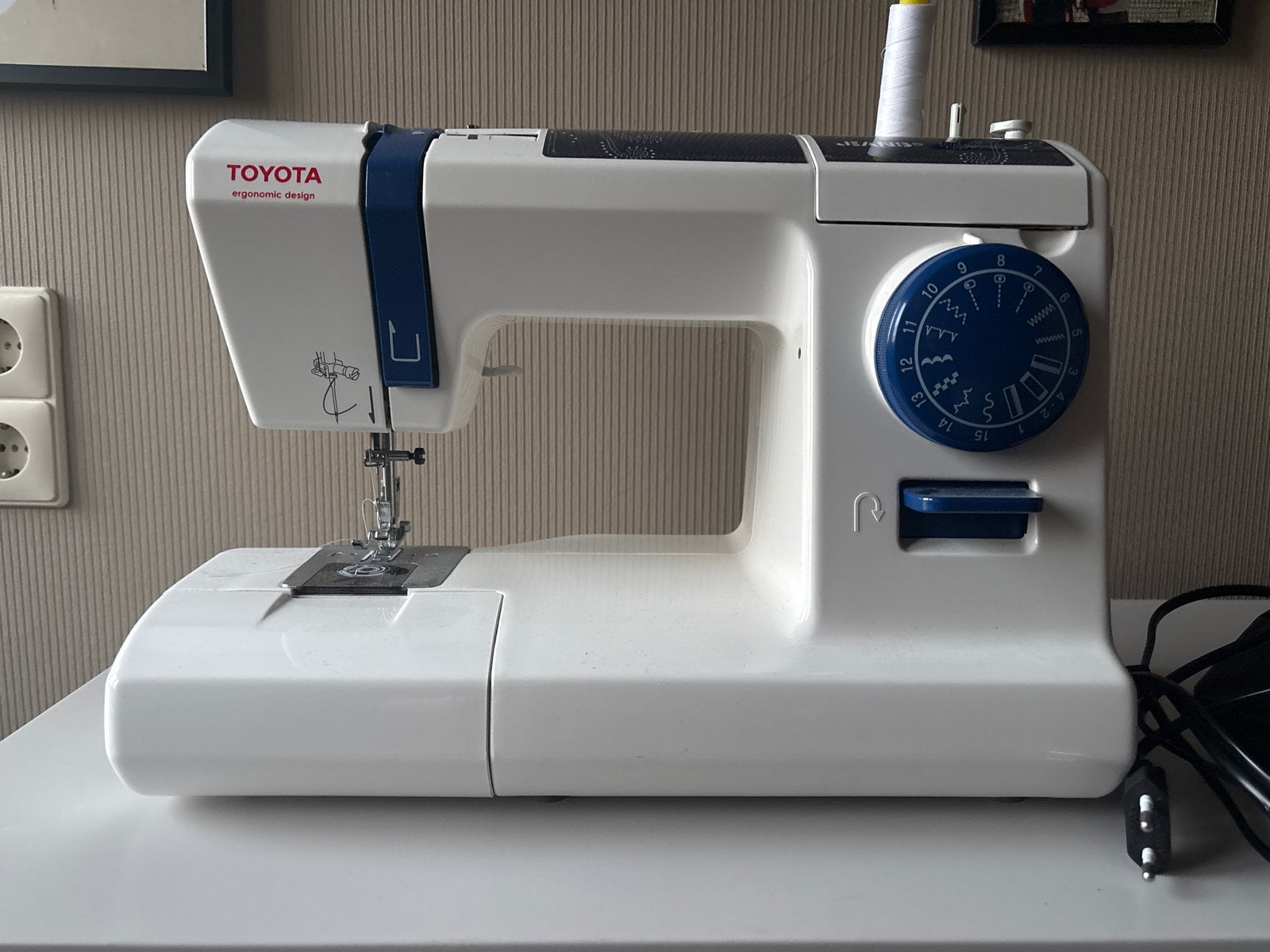 Toyota Jeans Naaimachine - Ergonomisch Design, Ophalen of Verzenden, Zo goed als nieuw, Naaimachine, Overige merken