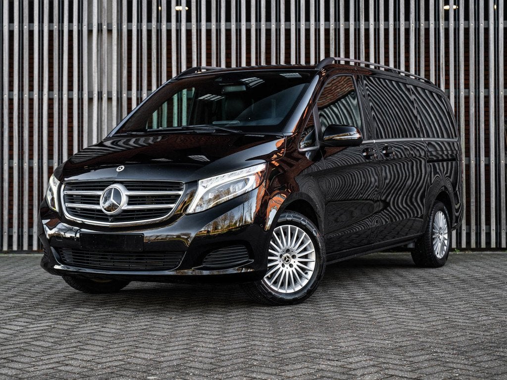 Mercedes-Benz V-klasse 220d AUT. 4-MATIC 7-Pers. |EX BTW/BPM, Auto's, Mercedes-Benz, Automaat, Gebruikt, Zwart, Bedrijf