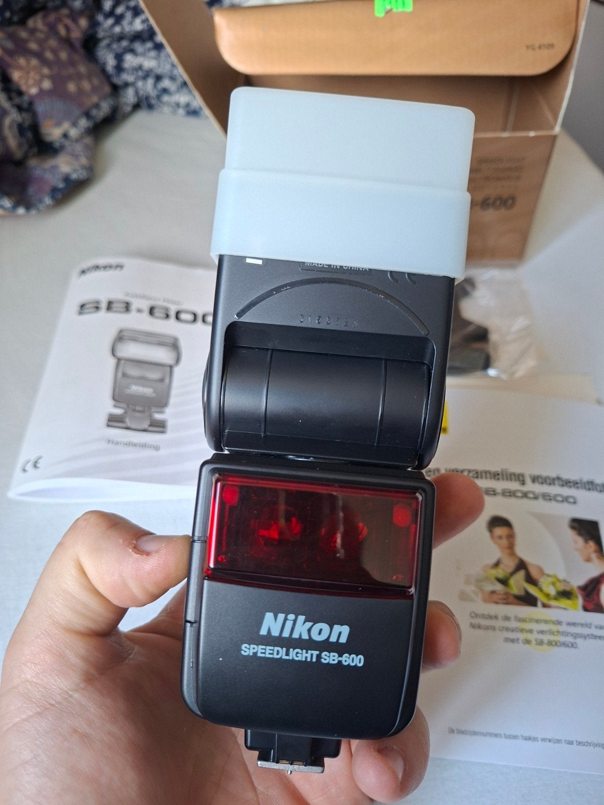 Nikon Speedlight SB-600 flitser met diffuser en handleiding, Audio, Tv en Foto, Fotografie | Flitsers, Nikon, Externe flitser