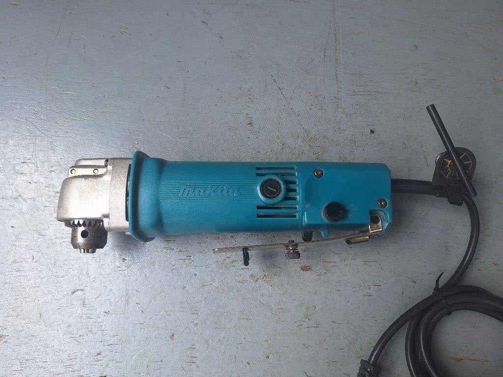 Makita DA3000R haakse boormachine, Ophalen of Verzenden, Gebruikt, Boormachine