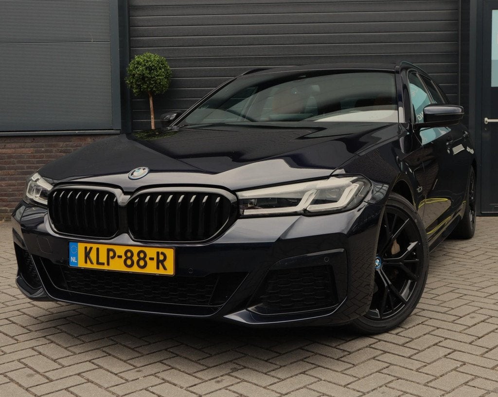 BMW 5-serie Touring 530e M Sport | Pano | Leer | Stoelverwar, Auto's, BMW, 1998 cc, Achterwielaandrijving, Gebruikt, Euro 6