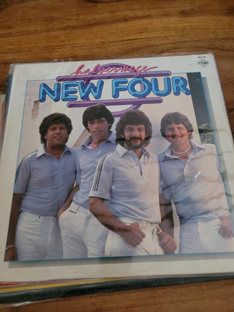 New four halverwege, Ophalen of Verzenden, Zo goed als nieuw, Overige formaten