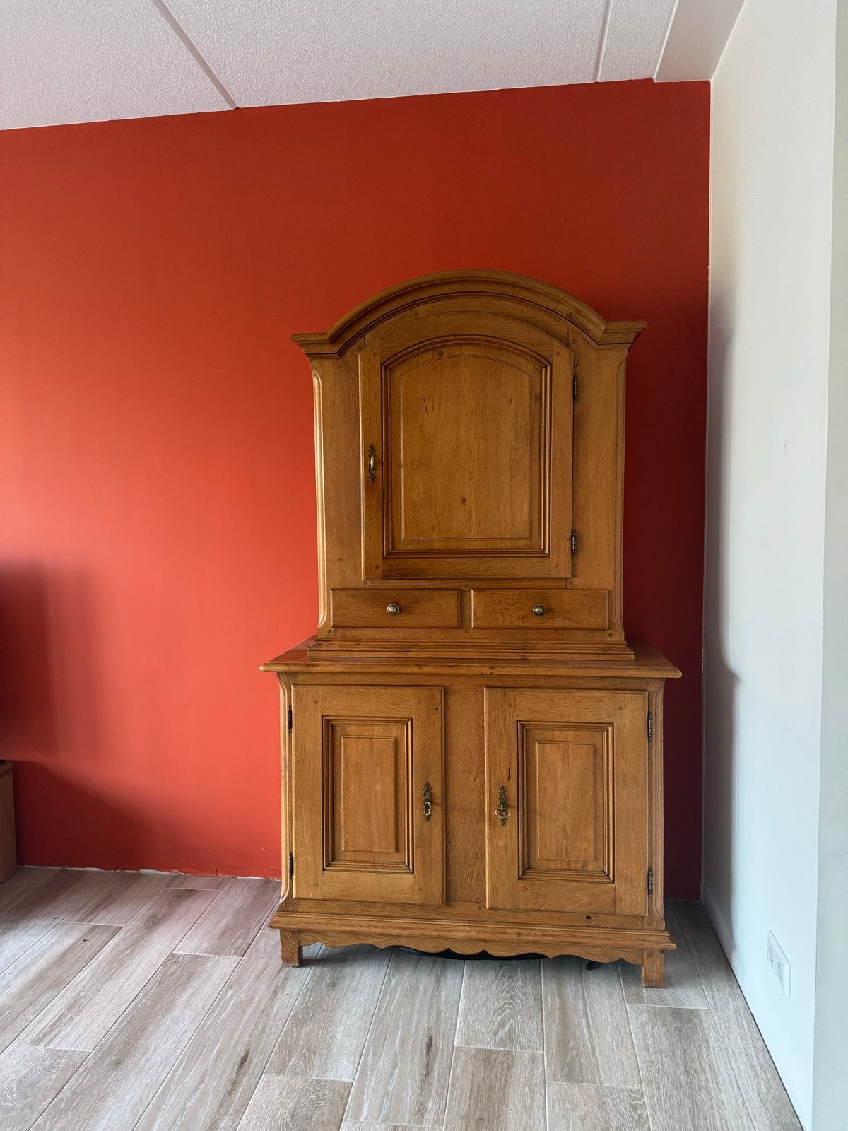 Antieke eikenhouten kast, Ophalen