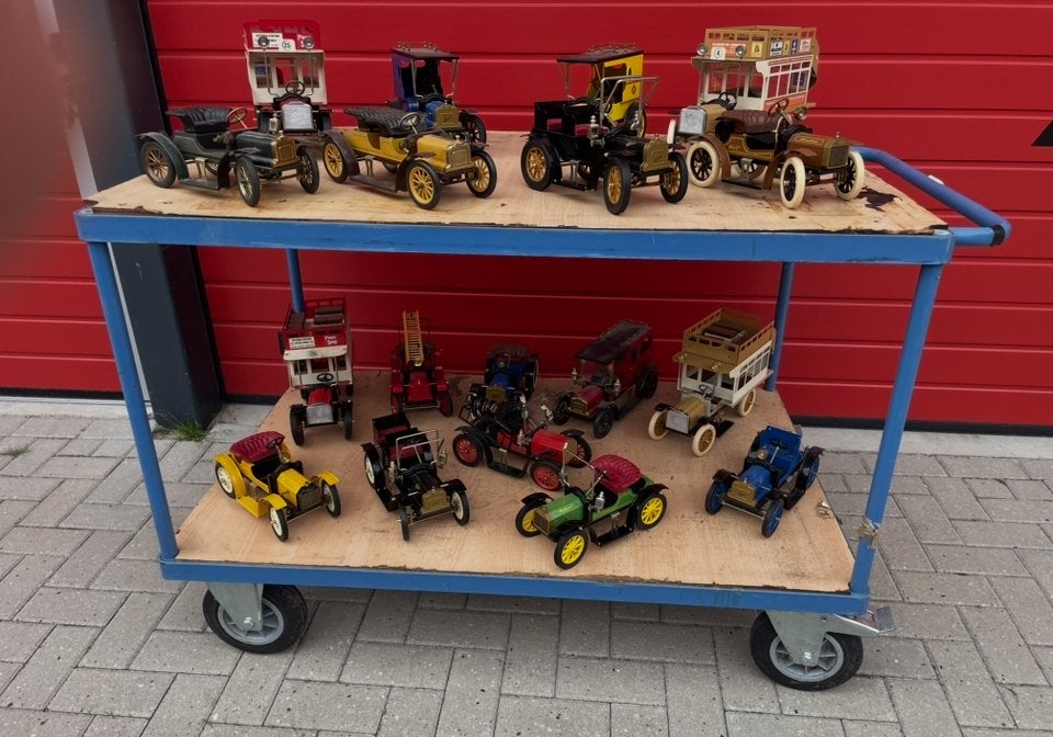 Collectie antieke modelauto's en bussen 1:12 Partij !!!!, Ophalen, Nieuw, Auto, Overige merken