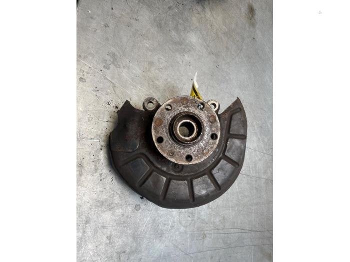 Fusee links-voor van een Volkswagen Caddy, Gebruikt, -, Volkswagen, -