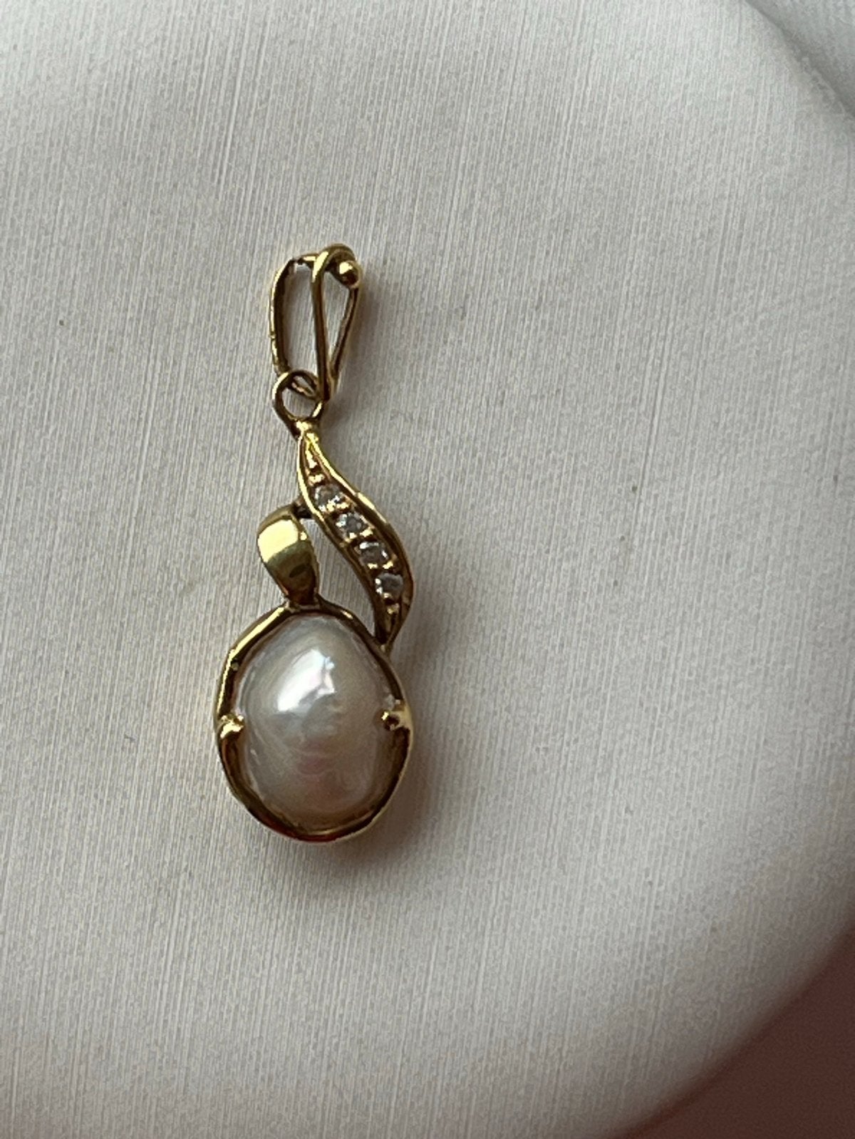 Gouden hanger met Barokke Parel en Diamant - 14 CT, Overige voorstellingen, Verzenden, Zo goed als nieuw, Met edelsteen
