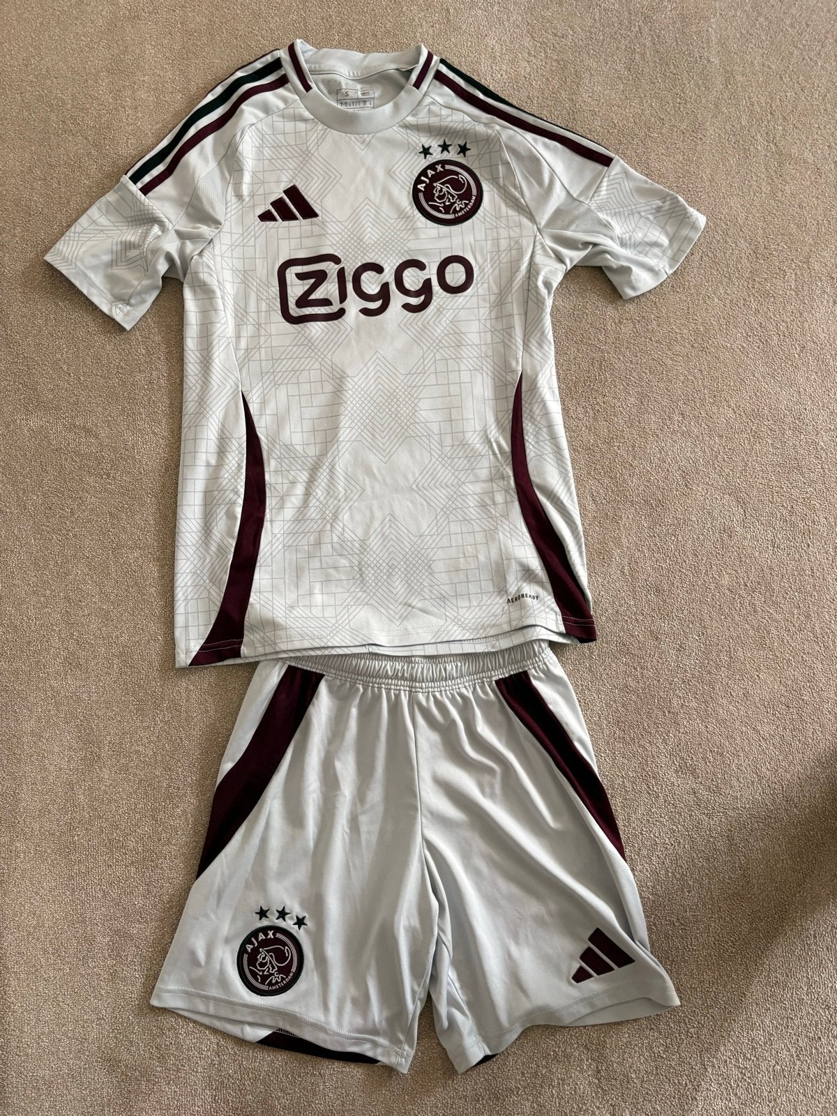 Ajax Derde Shirt Wout Weghorst met Broekje en sokken Maat S, Maat S, Ophalen of Verzenden, Zo goed als nieuw, Set