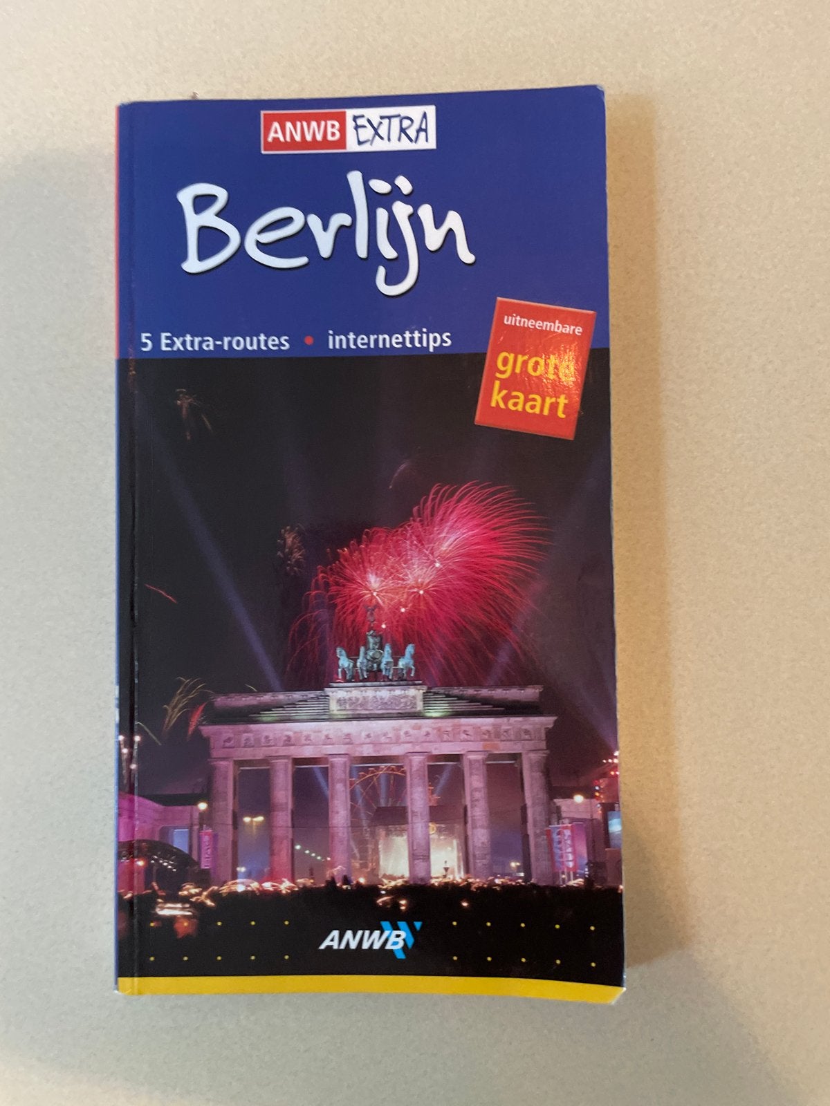 ANWB Extra Berlijn Reisgids met kaart en tips, Boeken, Ophalen, Europa, Zo goed als nieuw, Reisgids of -boek