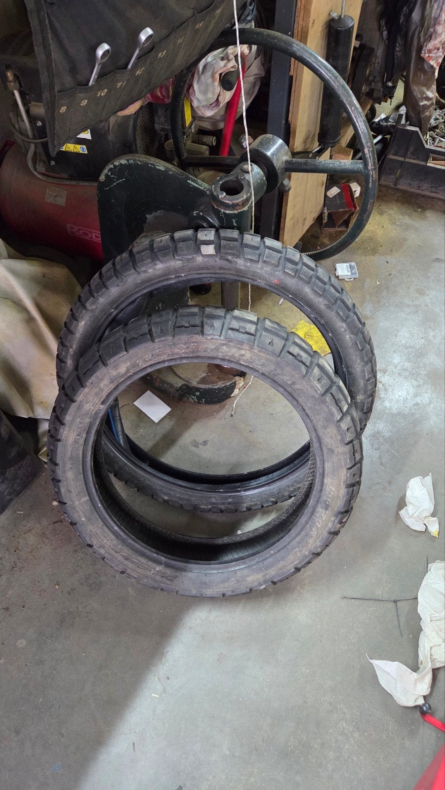 Pirelli Scorpion Rally STR banden (150/70R18 & 90/90R21), Motoren, Ophalen, Gebruikt
