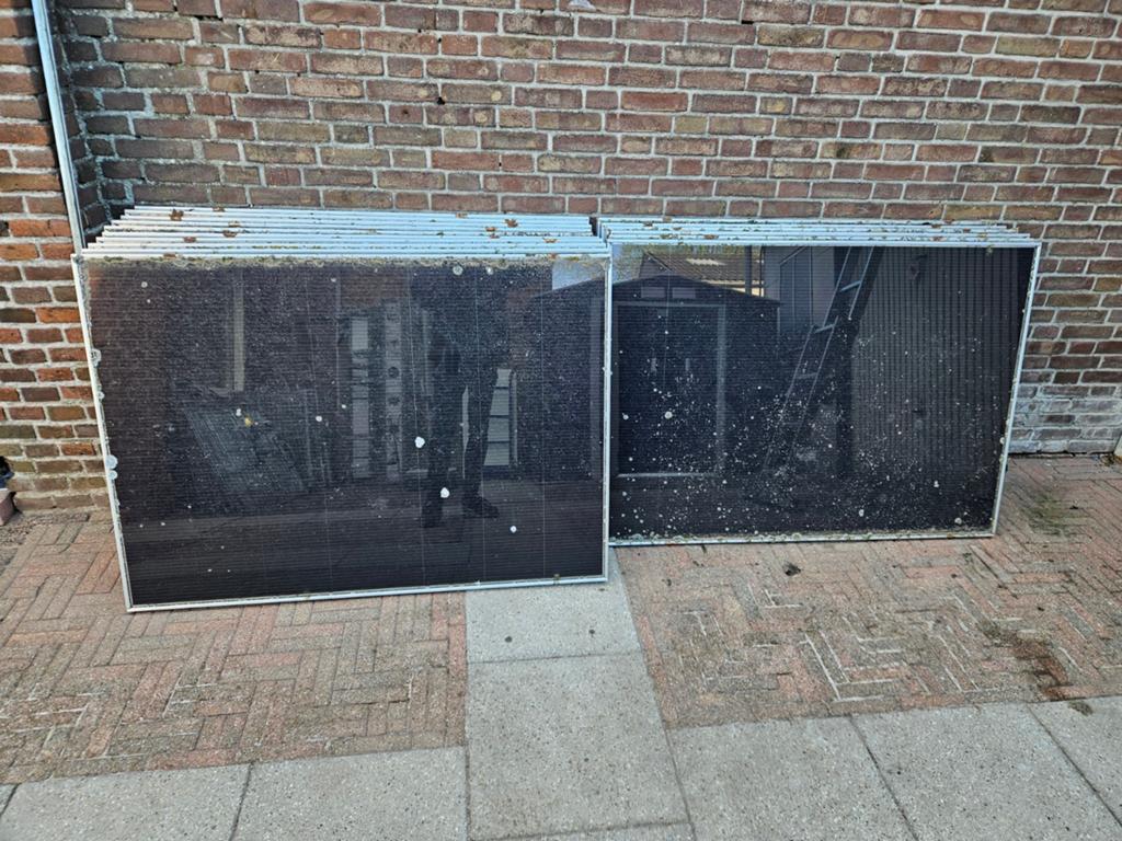 Partij zonnepanelen Sharp NA-F121G5, Diversen, Rommelmarktspullen, Gebruikt, Ophalen