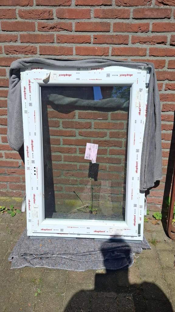 Nieuw kunsstof kozijn met houtnerf - Akaplast 110x78cm, Ophalen, Gevelraam of Ruit, 80 tot 120 cm, 80 tot 120 cm