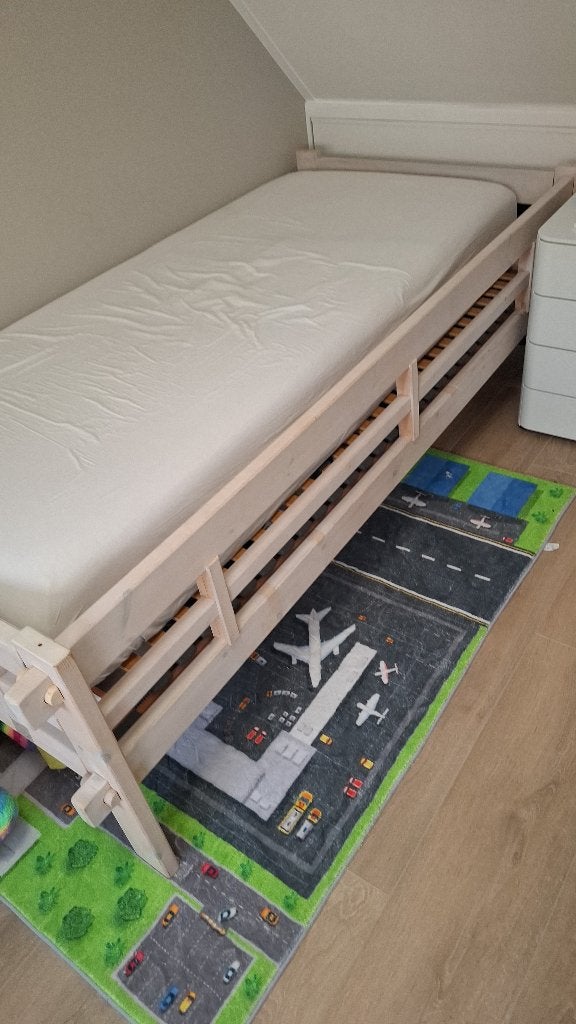 Bed, Ophalen, 85 tot 100 cm, Zo goed als nieuw, Matras