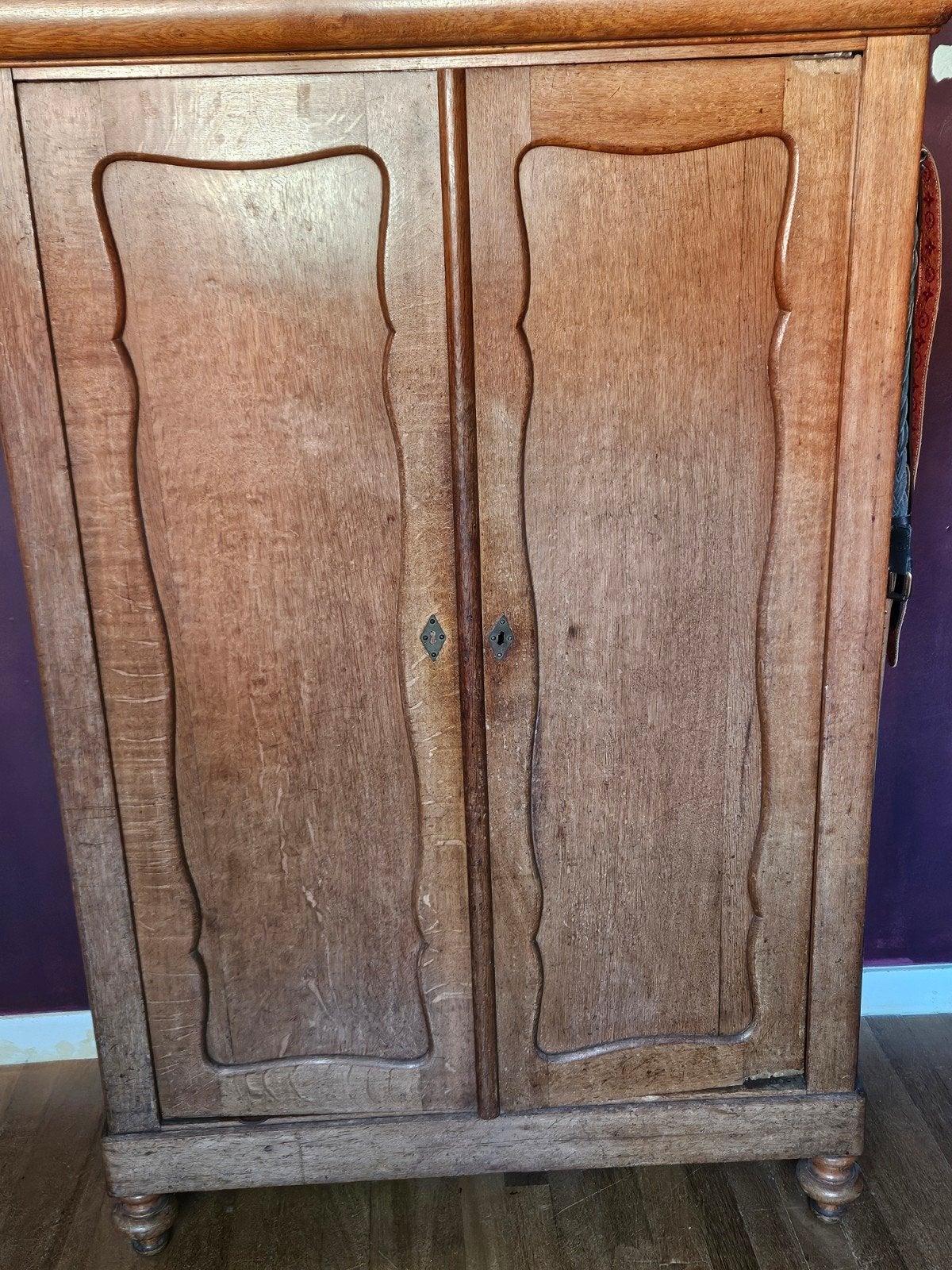 Antieke houten kast met kuif - 169 cm hoog, Antiek en Kunst, Ophalen