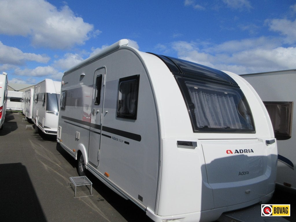 Adria Adora 512 UP, Rondzit, Ringverwarming, 5 tot 6 meter, 1250 - 1500 kg