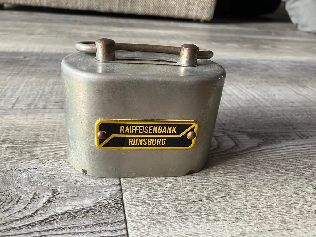 Vintage Raiffeisenbank soaarpot, Ophalen, Gebruikt, Metaal of Blik, Overige thema's