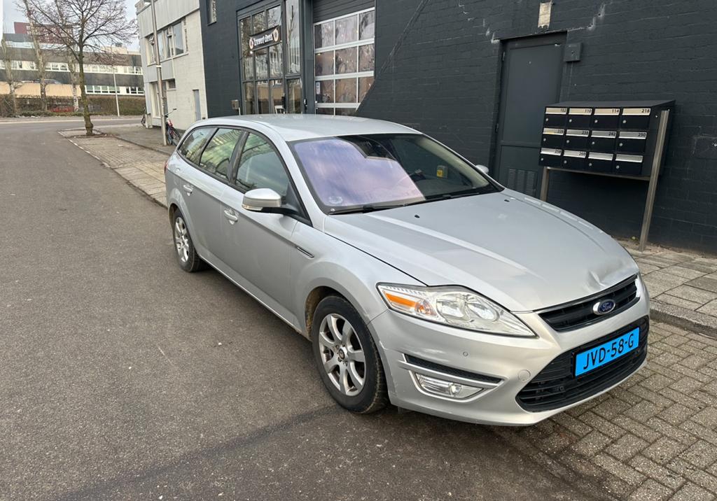 Taxi Ford Mondeo 1.6 tdci 6-bak aantoonbaar lage Km stand, Voorwielaandrijving, Stof, 4 cilinders, 1600 cc