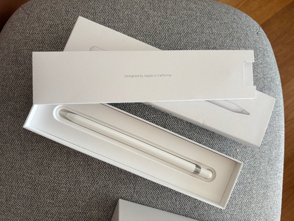 Foto 5 van iPad 9th Generation 64GB + Apple Pencil - MINT in Box