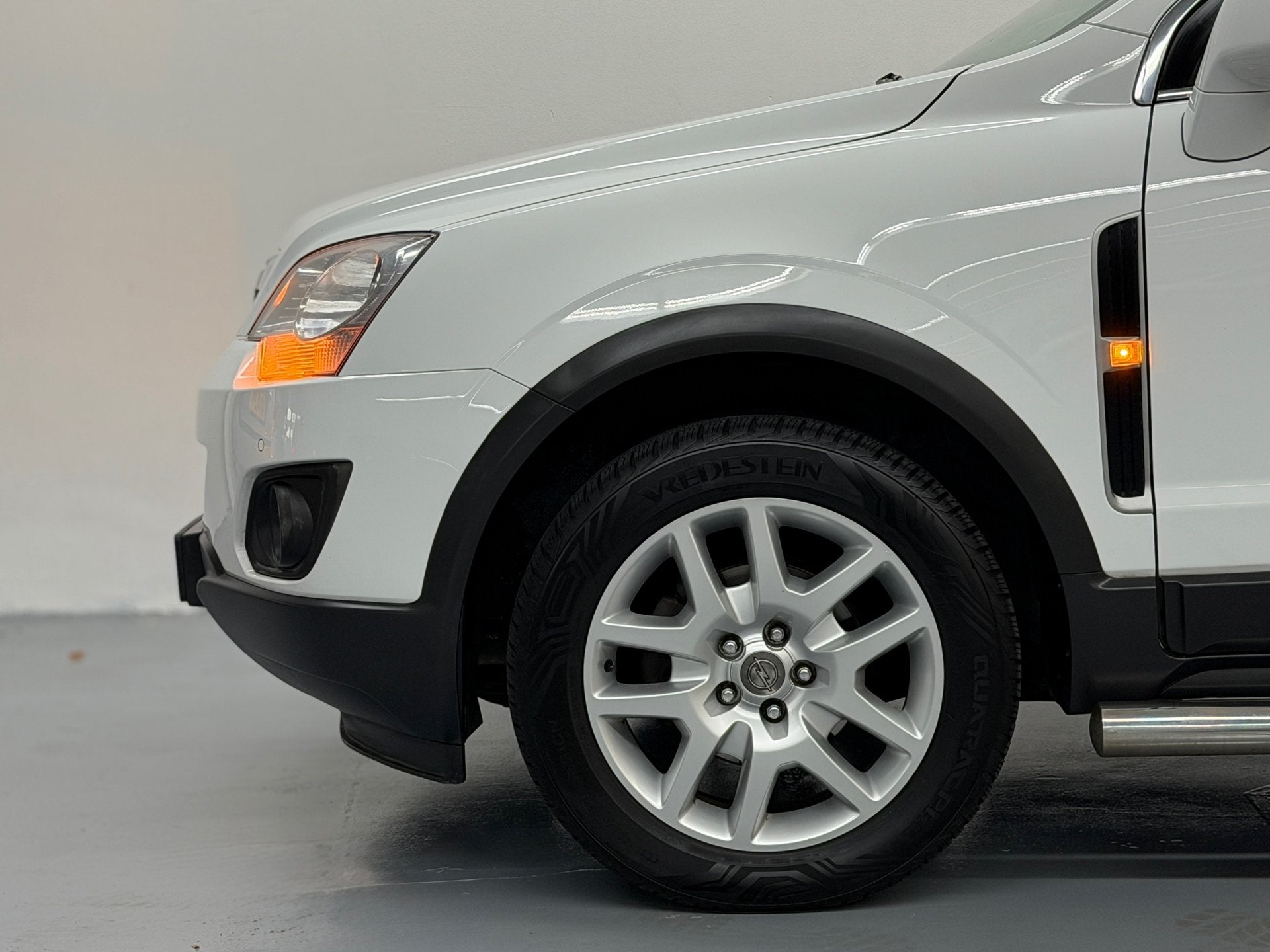 Opel Antara 2.4-16V Edition 2x4 Trekhaak Stoelverwarming Cru, Auto's, Voorwielaandrijving, Euro 5, Gebruikt, Zwart