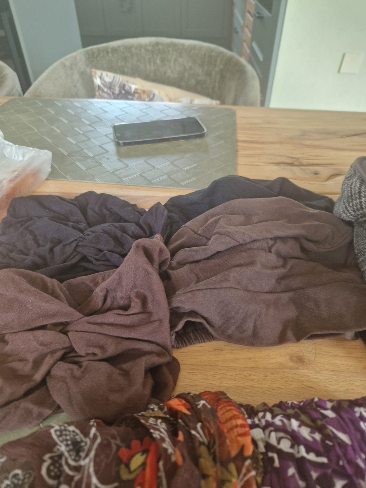 Diverse mutsen en shawls, Ophalen of Verzenden, Gedragen, Muts