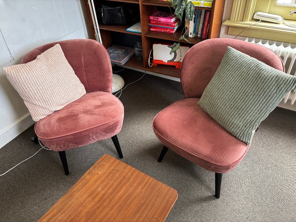 Twee roze fluwelen fauteuils van Woood, Ophalen, Gebruikt, Minder dan 75 cm, Modern, fluweel, comfortabel