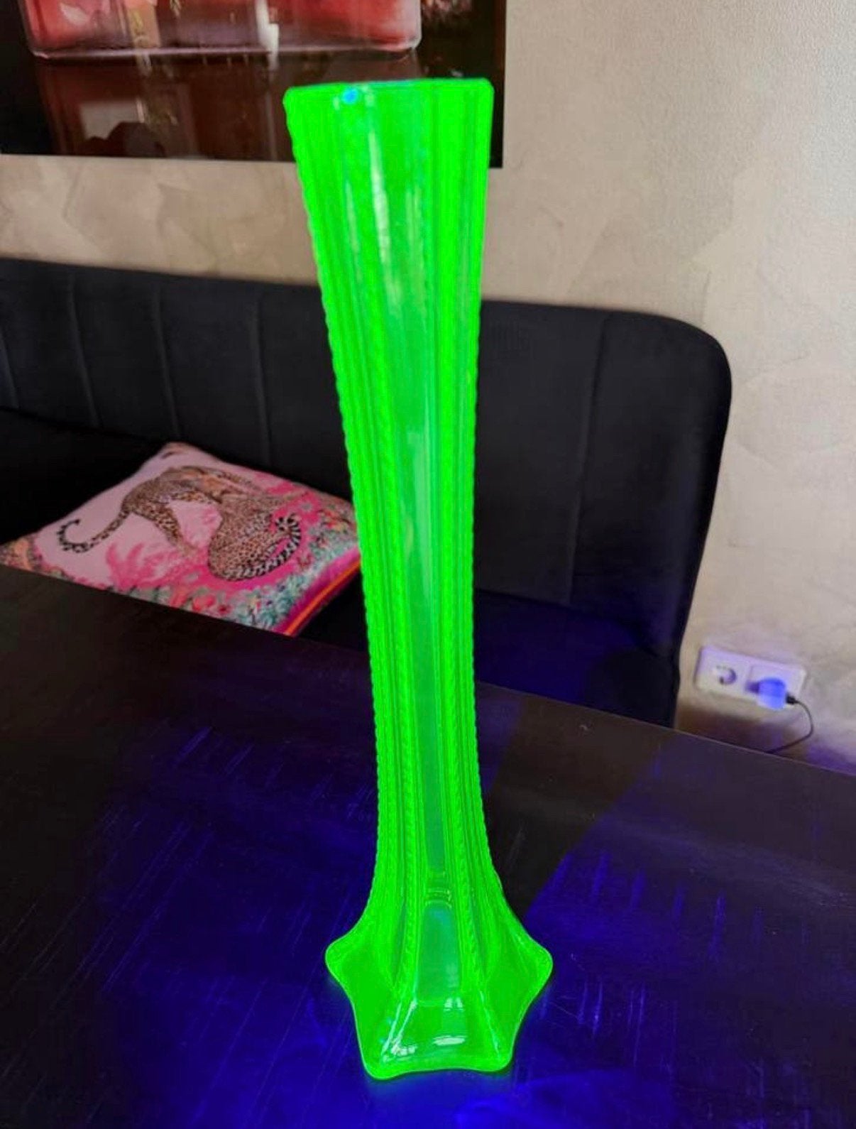 Art Deco Uranium Glas Vaas Jaren '20 - 40cm Hoog, Ophalen of Verzenden