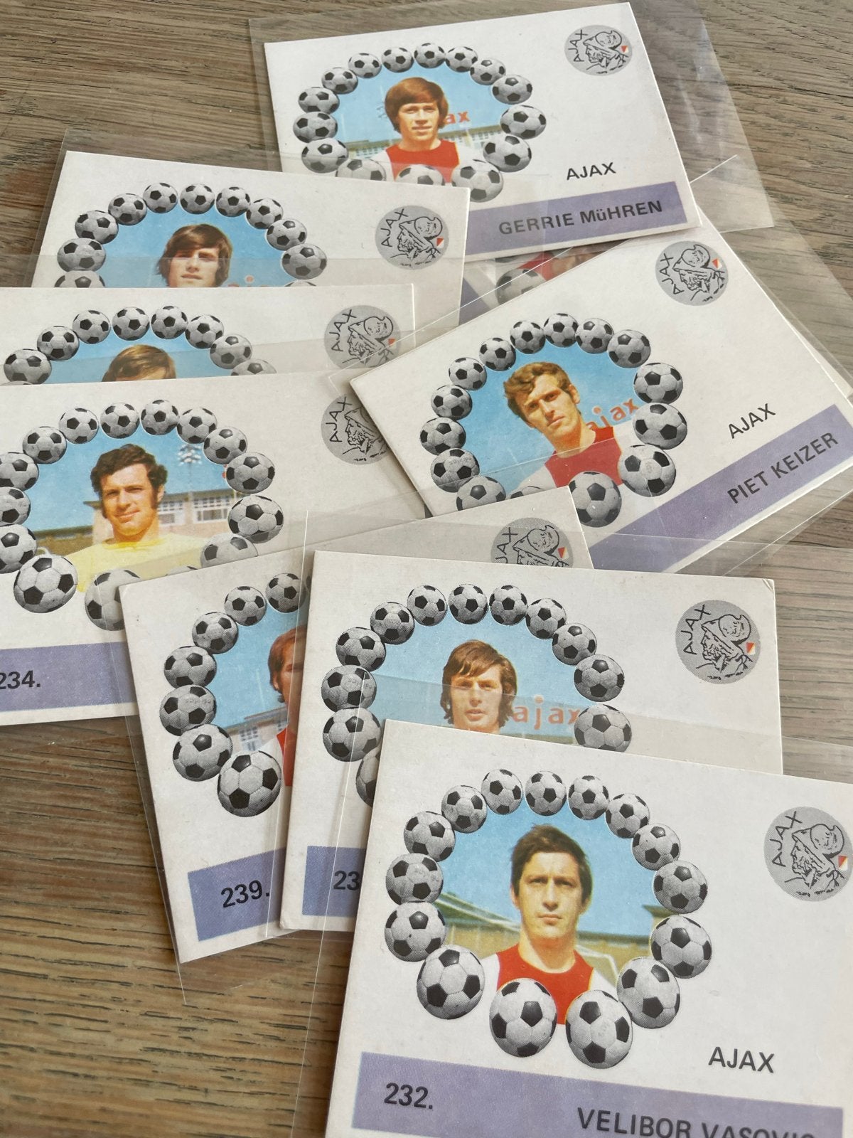 MONTY Ajax Voetbalplaatjes Jaren '70 - Diverse Spelers, Ophalen of Verzenden, Gebruikt, Ajax, Poster, Plaatje of Sticker