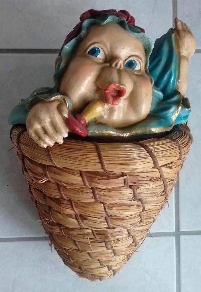 Laaf baby in mand, Verzamelen, Efteling, Ophalen of Verzenden, Zo goed als nieuw, Beeldje of Poppetje