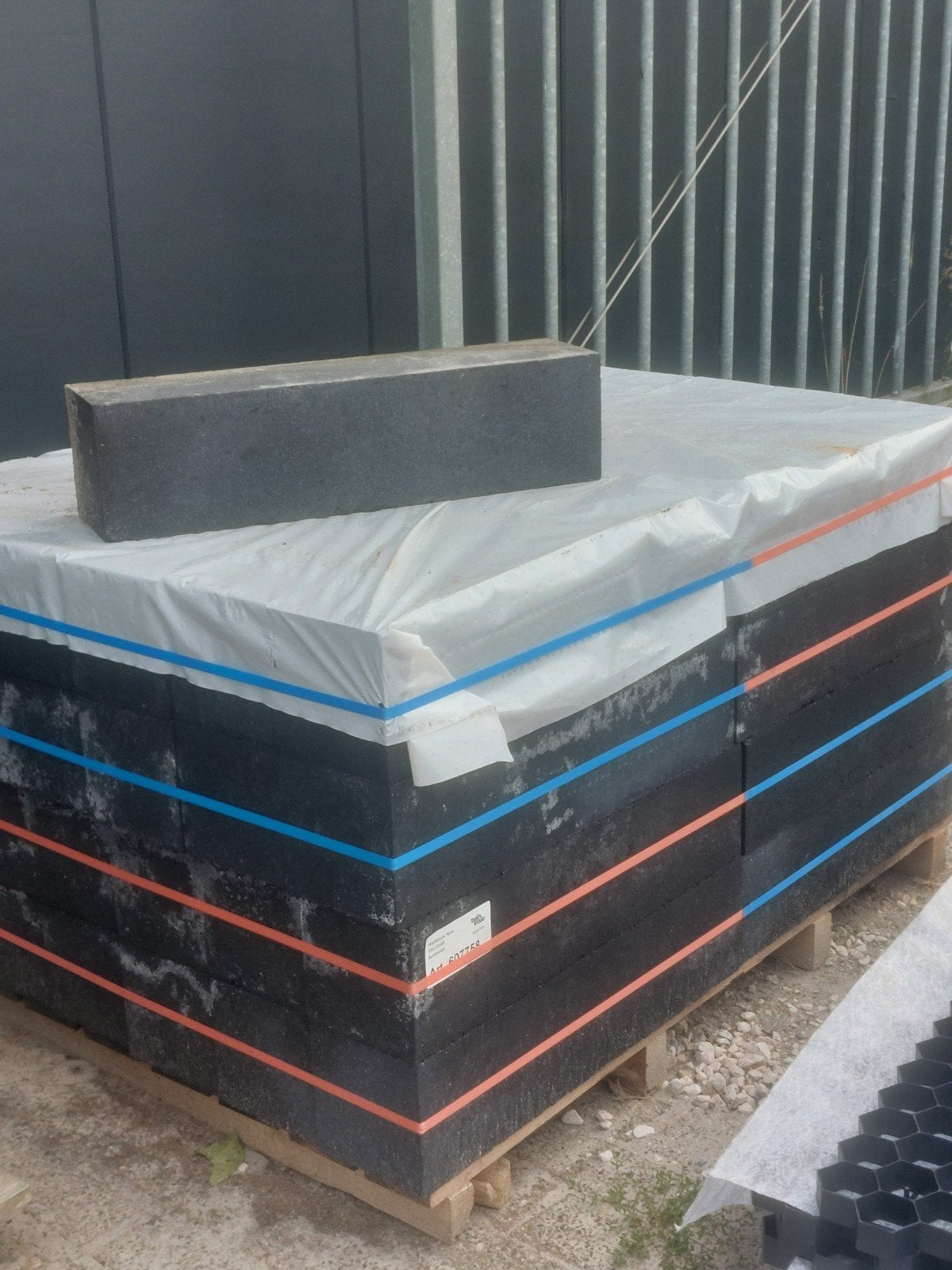 Linea blokken 15x15x60 antraciet, Tuin en Terras, Ophalen, Nieuw, Minder dan 100 cm, Minder dan 25 cm