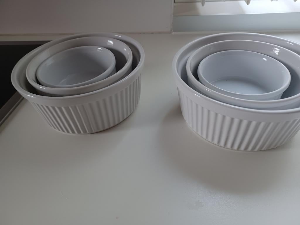 Witte ovenschaaltjes, 2 sets van 3, Huis en Inrichting, Keuken | Servies, Keramiek, Nieuw, Ophalen of Verzenden, Schaal of Schalen