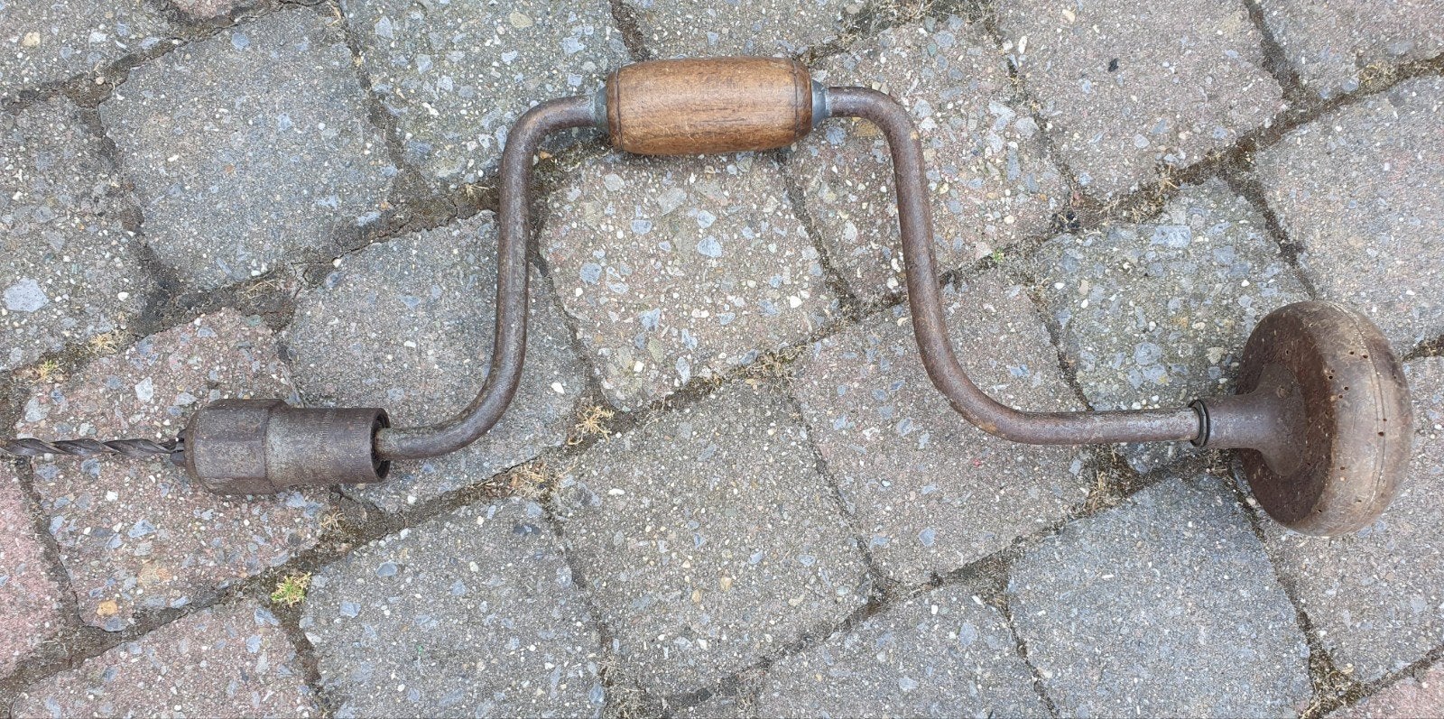 Oude handboor, Ophalen