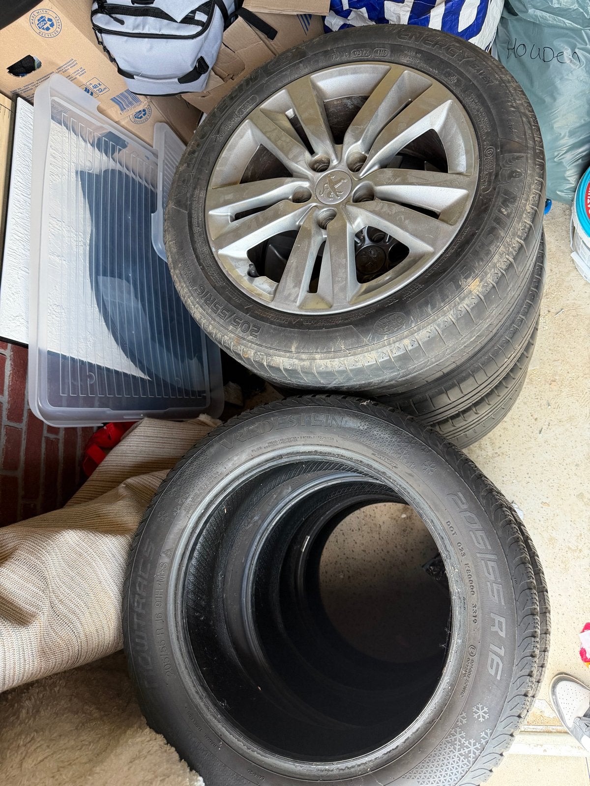 Velgen met zomer- en winterbanden 205/55R16 Peugeot 308, Auto-onderdelen, Banden en Velgen, Ophalen, Gebruikt, 16 inch, Banden en Velgen