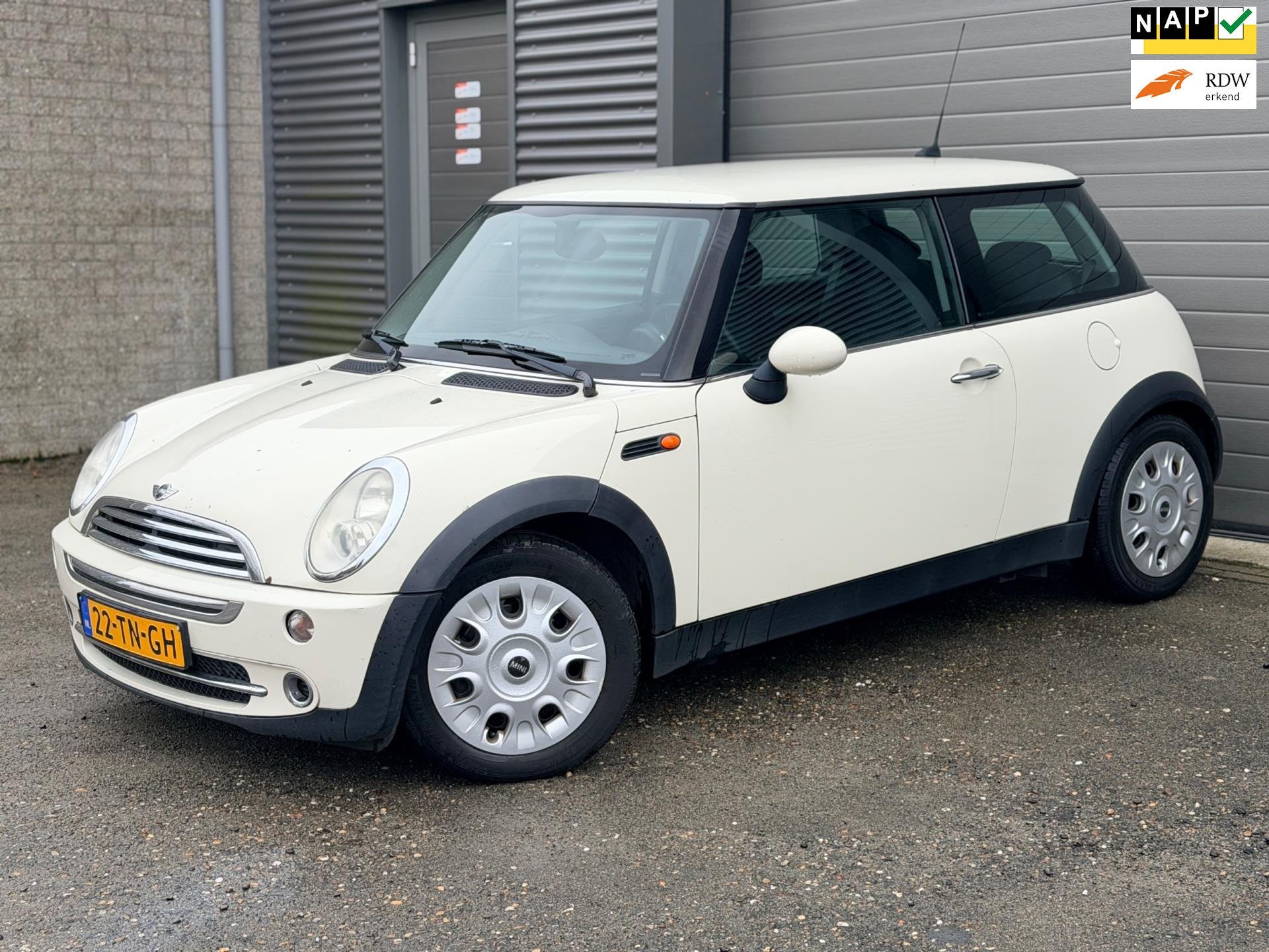 Mini Mini 1.6 One, Voorwielaandrijving, 15 km/l, Gebruikt, 4 cilinders
