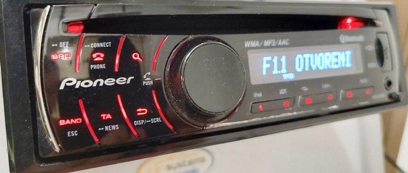 PIONEER DEH-6200BT met bluetooth functie Z.G.A.N., Auto diversen, Ophalen of Verzenden, Zo goed als nieuw