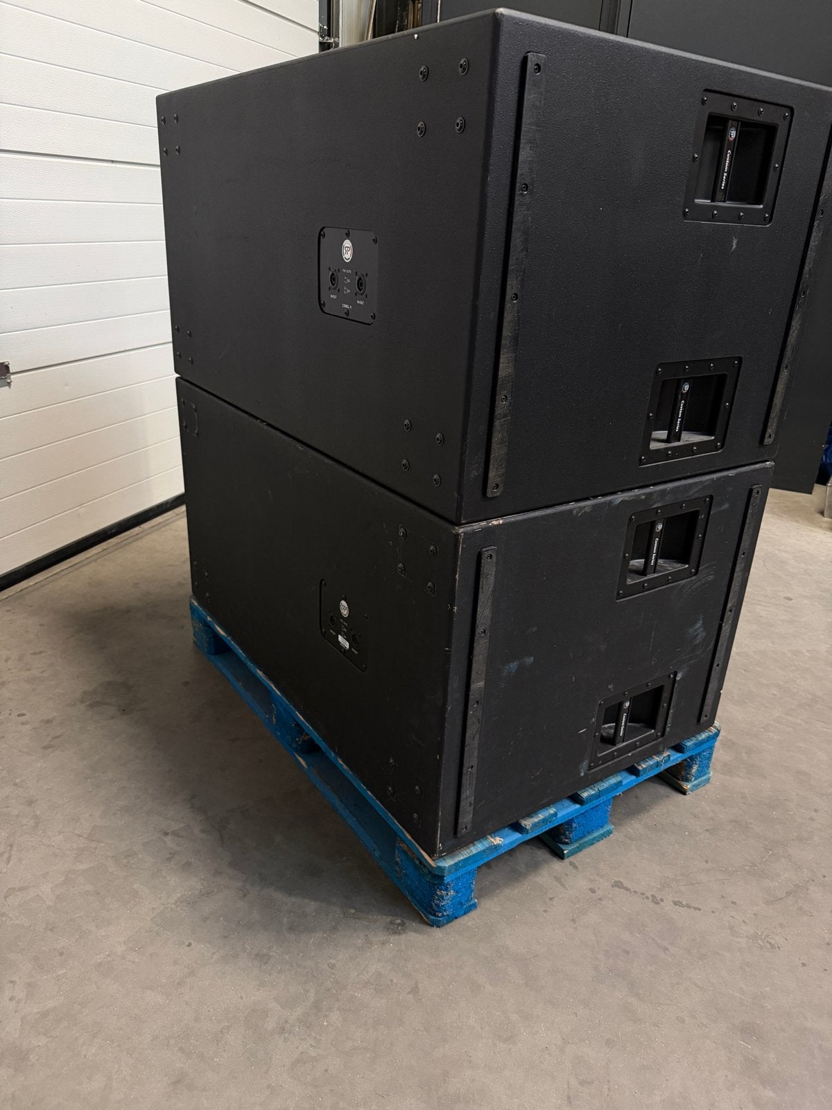 JBL custom subs dual 18 inch (JBL 2242)- per 2 stuks