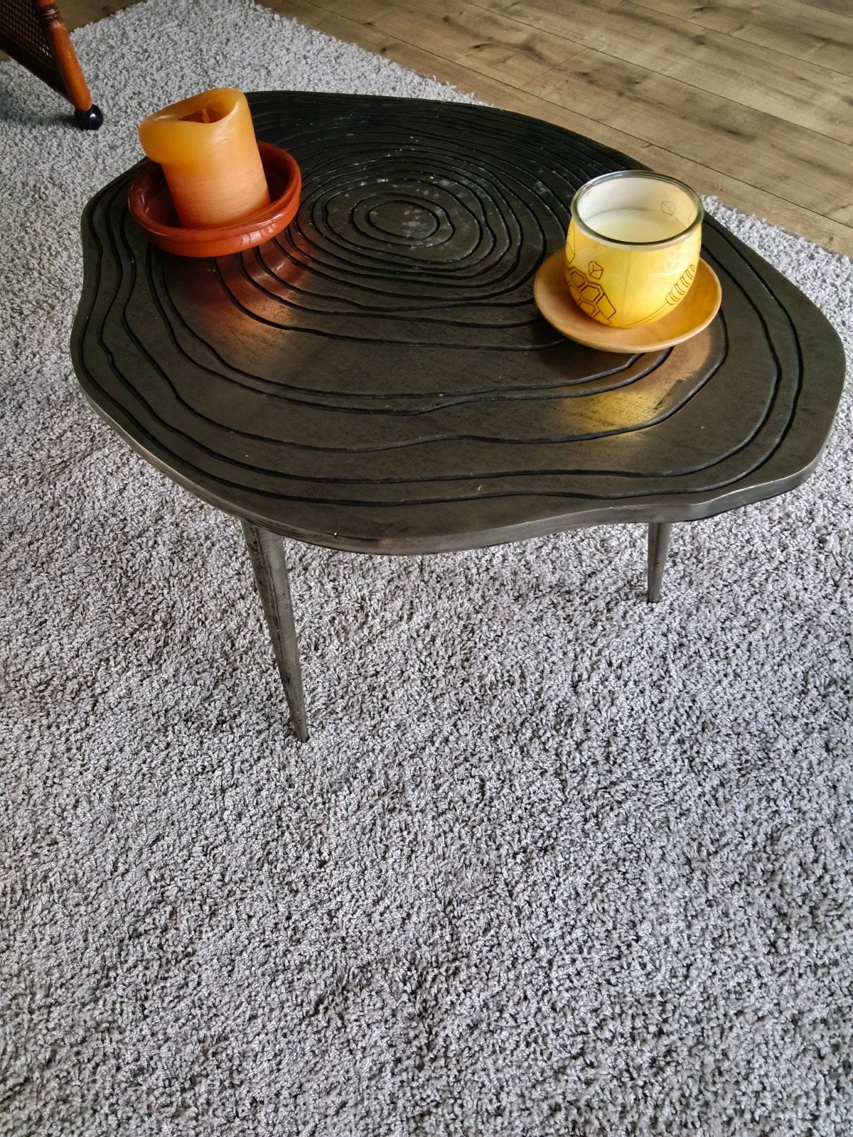Unieke bijzettafel met boomstam design, 40cm hoog, Minder dan 45 cm, Minder dan 55 cm, Gebruikt, Metaal of Aluminium