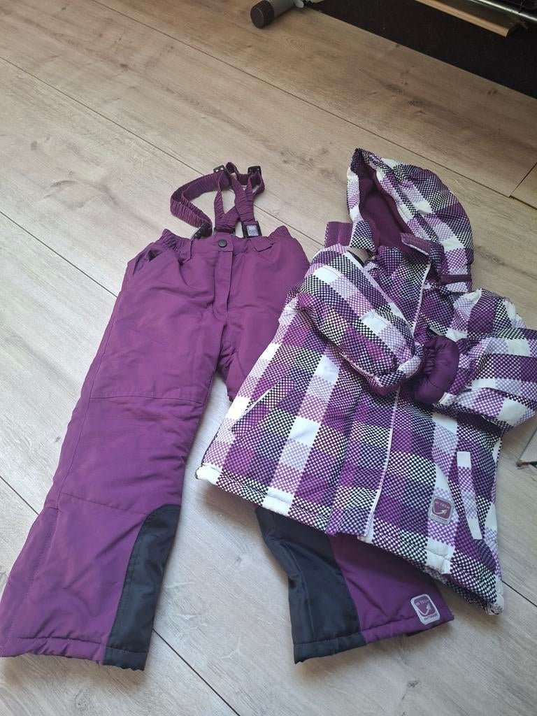 Paars ski-pak. Jjas en broek voor kleuters. Alleen ophalen, Ophalen, Zo goed als nieuw