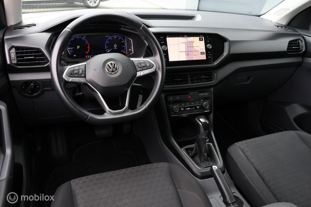 Volkswagen T-Cross 1.0 TSI DSG R-Line I LED | Carplay | ACC, Auto's, Volkswagen, Gebruikt, Zwart, 116 pk, Wit
