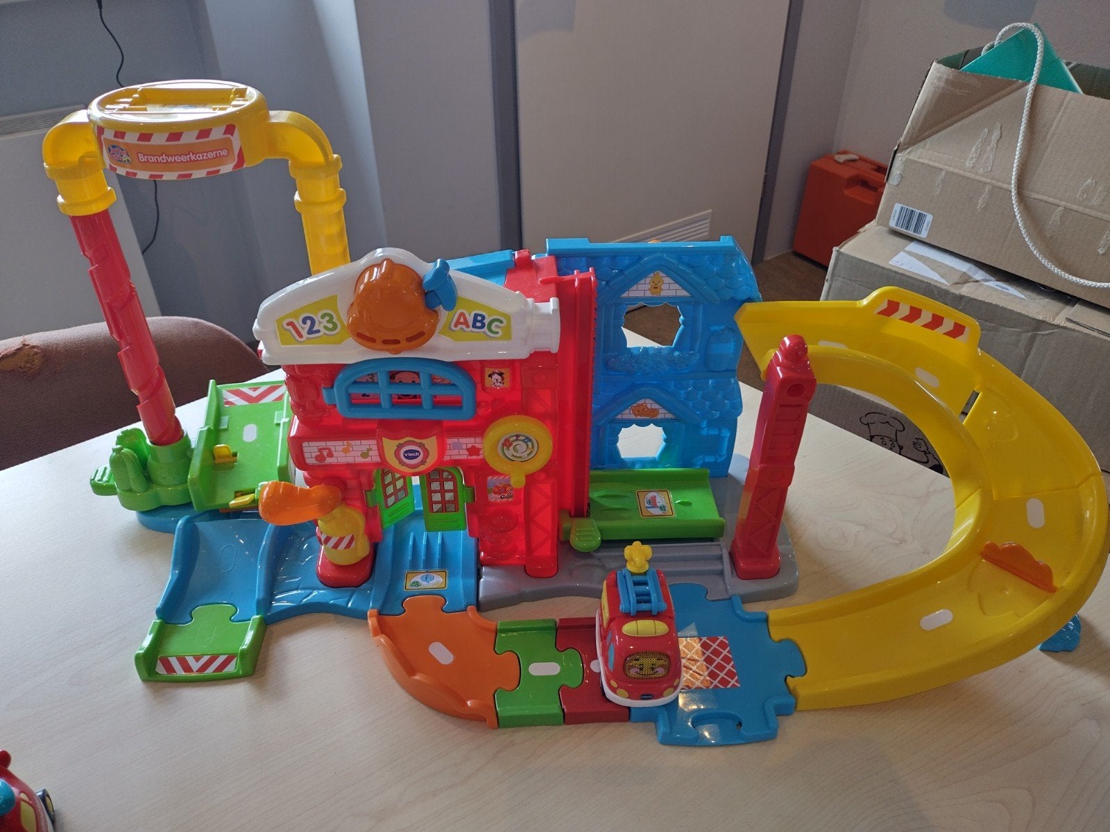 VTech Toet Toet Auto's Brandweerkazerne Speelset, Ophalen of Verzenden, Zo goed als nieuw, Bouwen, Met geluid