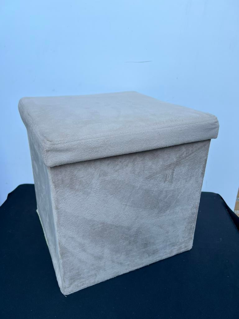 Te Koop : Opvouwbare Poef Fluweel Suede Vierkant Voetenbank, Huis en Inrichting, Banken | Voetenbanken en Poefen, Minder dan 50 cm
