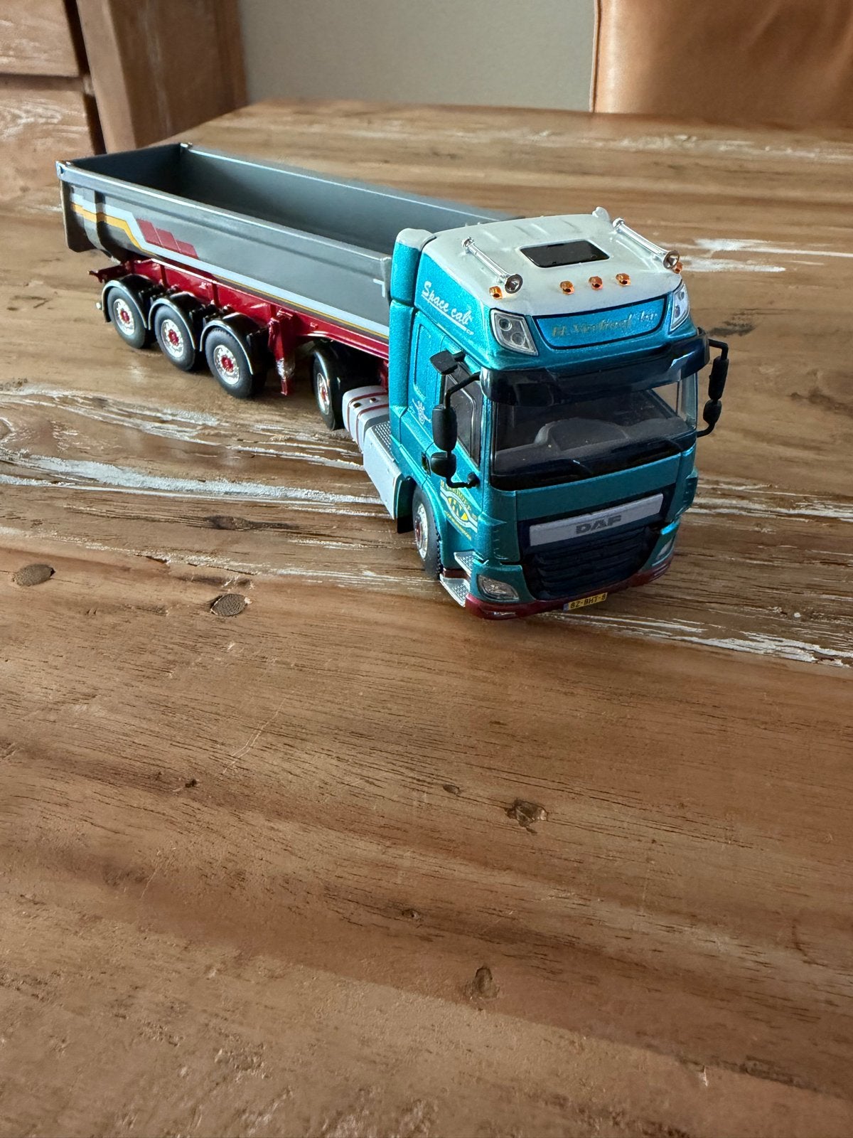 WSI Models DAF CF Space Cab met kipper - H. Verhoeff BV, Ophalen of Verzenden, Zo goed als nieuw, Bus of Vrachtwagen, Wsi