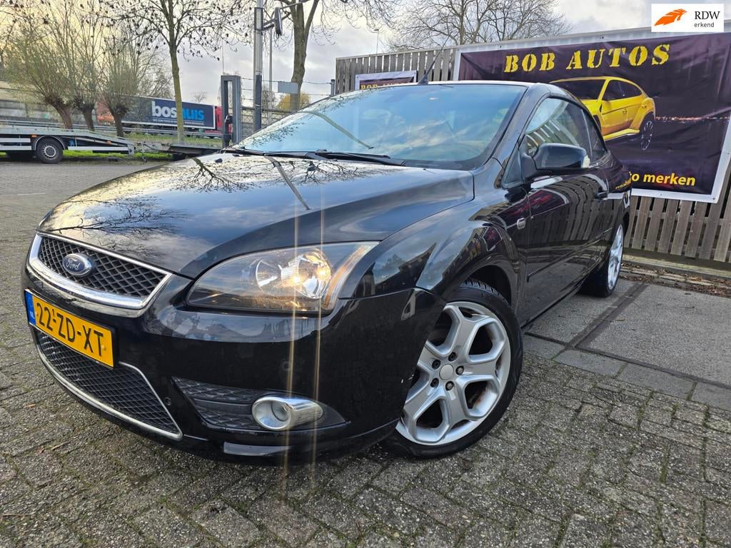 Ford Focus Coupé-Cabriolet 2.0-16V Titanium/automaat/nap le, 4 stoelen, Zwart, Bedrijf, Euro 4